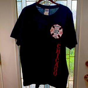 NWT Chicago Fire size L T-Shirt Black